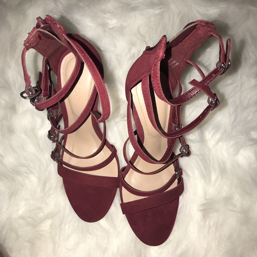 Maroon Strappy Heels 👠 Size 5